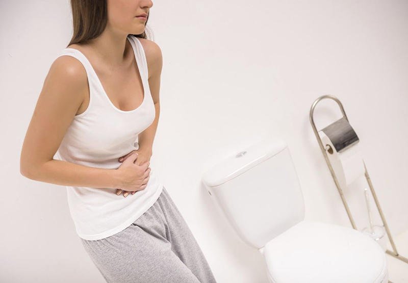Đau khi đi tiểu cảnh báo nhiều bệnh nguy hiểm