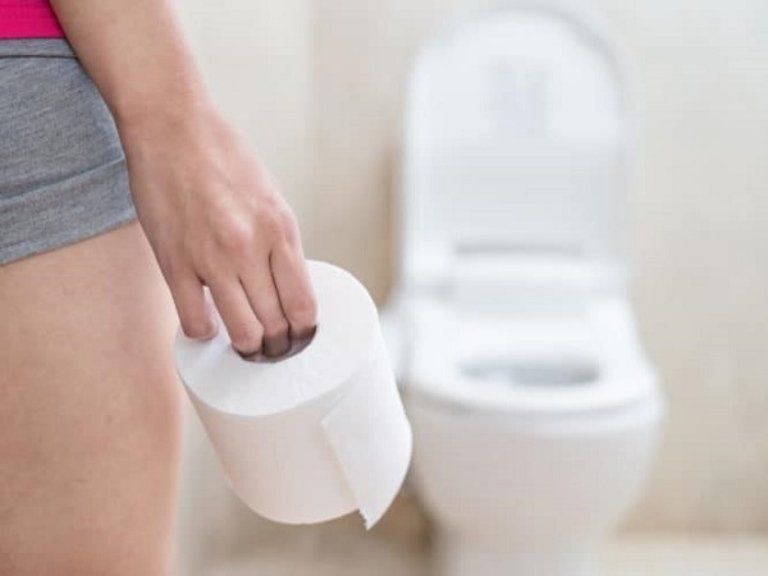 Thay đổi thói quen đại tiện: Khi nào là dấu hiệu bất thường? 8 Thay đổi thói quen đi tiêu có thể là biểu hiện bệnh lý đường ruột
