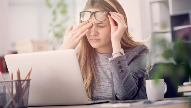 dấu hiệu mỏi mắt