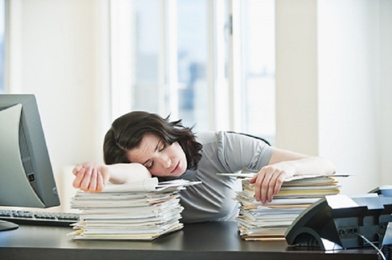 Người bị ngủ lịm trong sinh hoạt hằng ngày