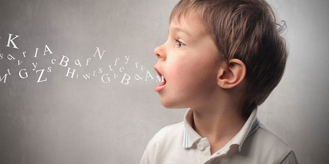 biểu hiện trẻ nói chậm