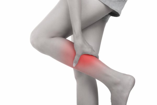 Đau cách hồi: Cảnh báo bệnh mạch máu nguy hiểm khi bắp chân đau lúc đi, đỡ khi nghỉ 7 Đau bắp chân khi đi bộ