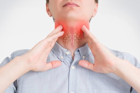 đau họng khi nuốt nước bọt