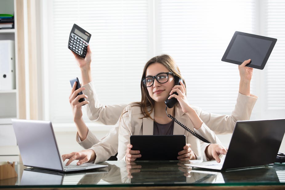 Người dễ bị phân tâm trong môi trường văn phòng