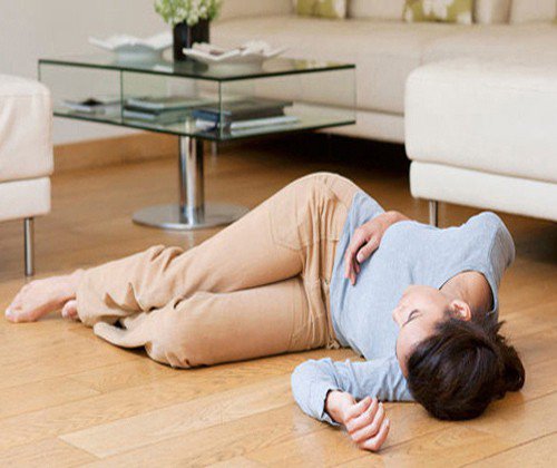 Ngất Xỉu: Hiện Tượng Mất Ý Thức Đột Ngột Không Nên Xem Nhẹ 7 Người bị ngất xỉu