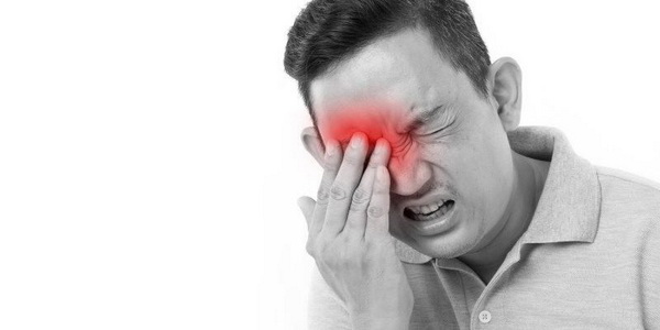 mỏi mắt khi làm việc máy tính