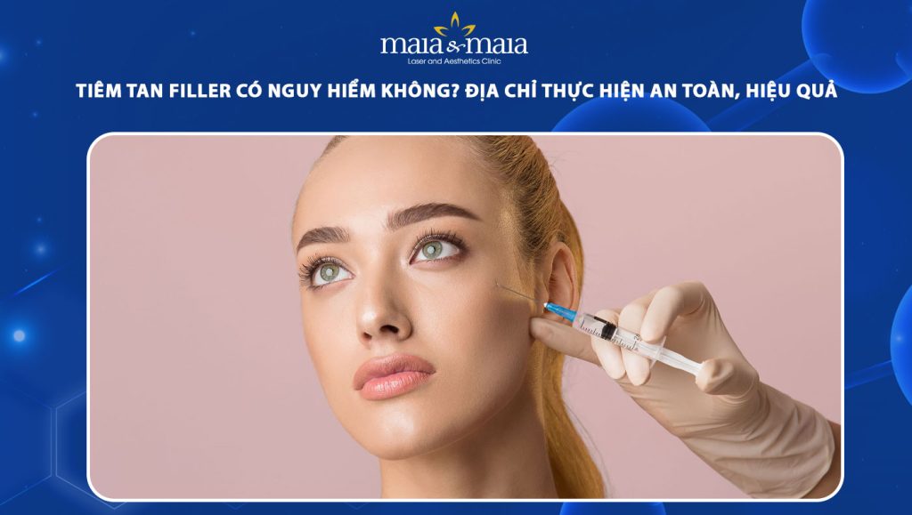 Hình ảnh bác sĩ thực hiện tiêm tan filler