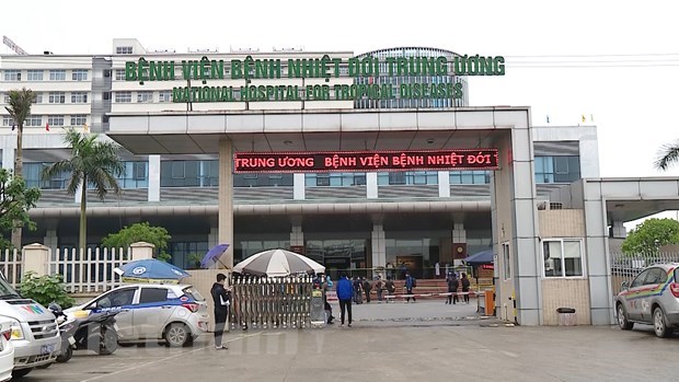 Mặt tiền bệnh viện Bệnh Nhiệt đới Trung ương