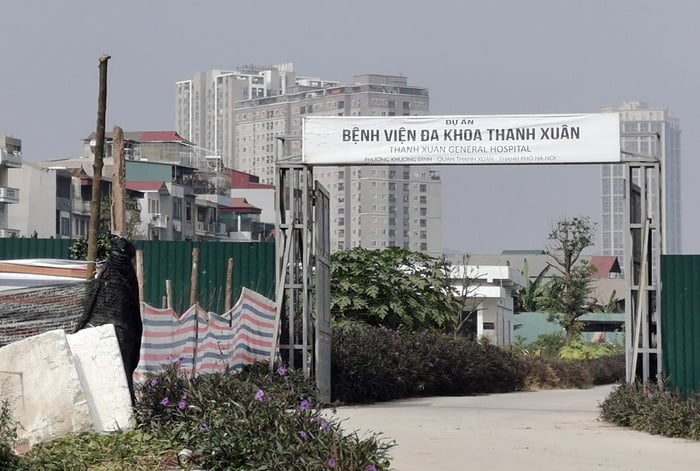 Đội ngũ y bác sĩ Bệnh viện Quận Thanh Xuân
