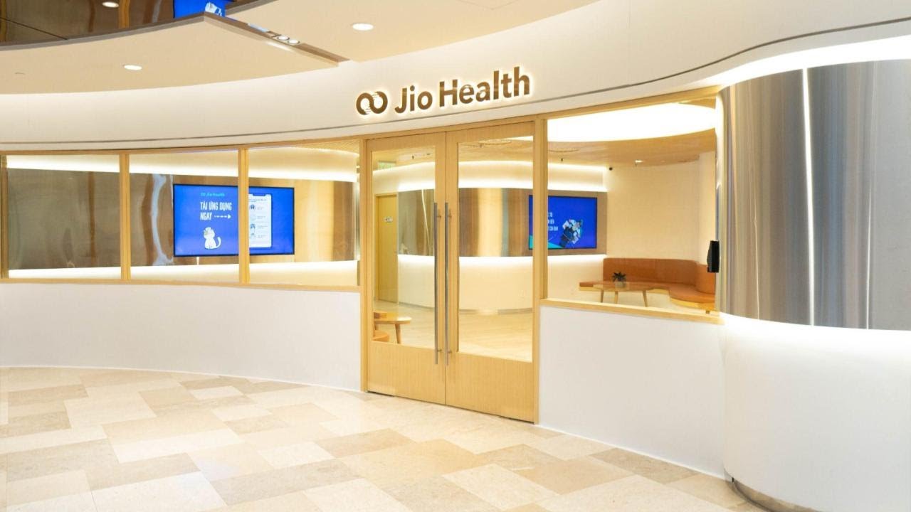 Bác sĩ Jio Health khám tại nhà