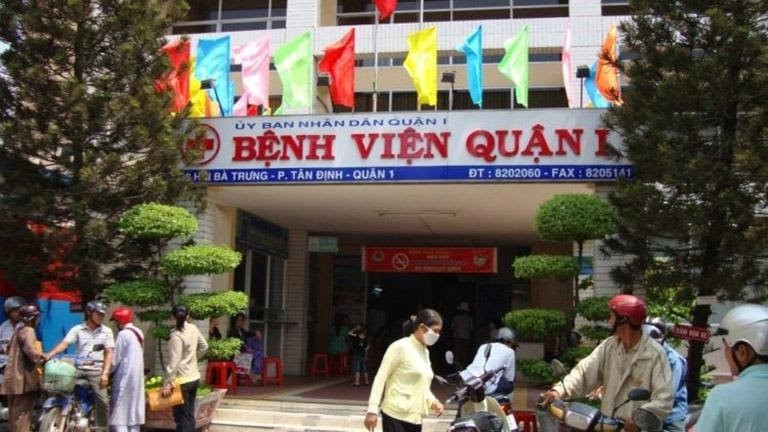 Mặt trước Bệnh viện Quận 1